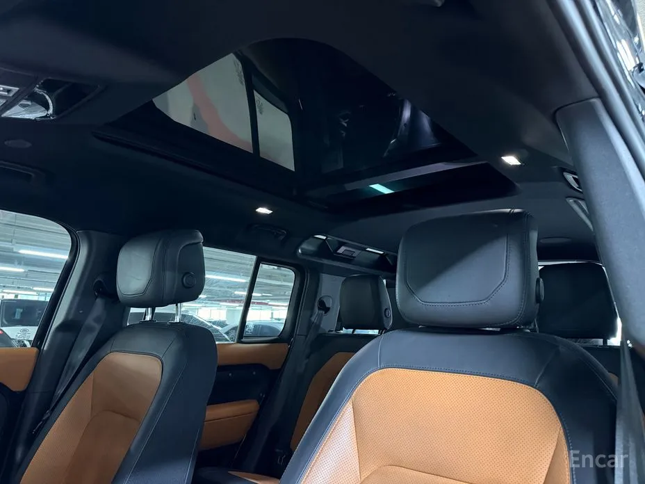 Фото 18 - Land Rover Defender