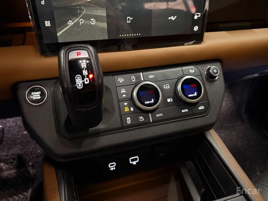 Фото 9 - Land Rover Defender