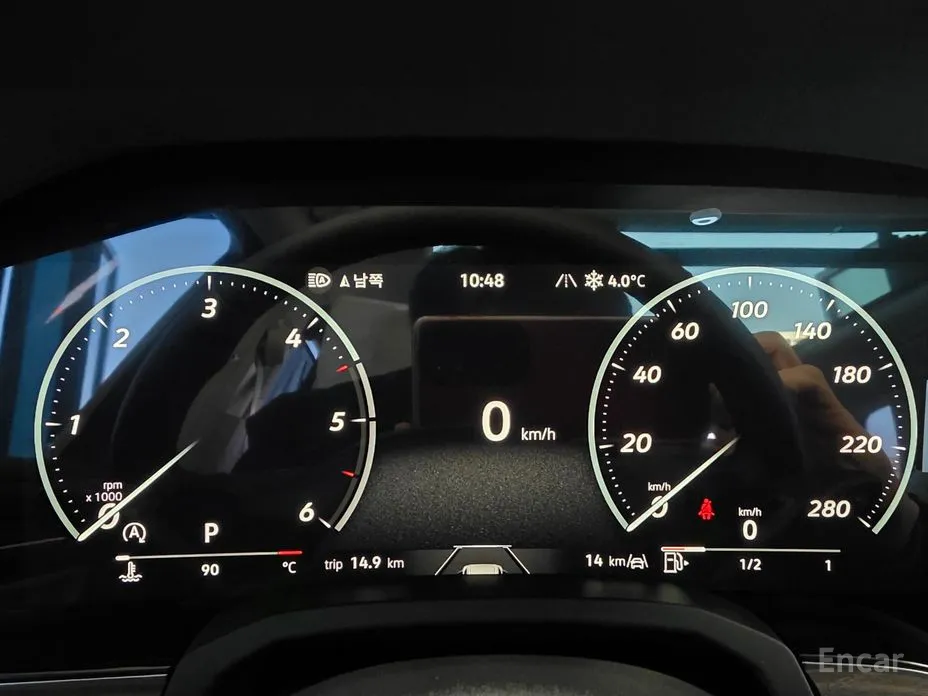 Фото 4 - Volkswagen Touareg