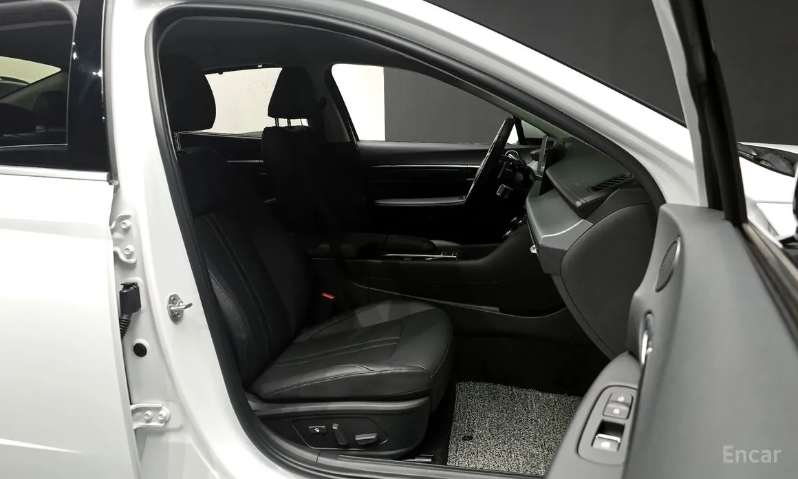 Фото 13 - Hyundai Sonata