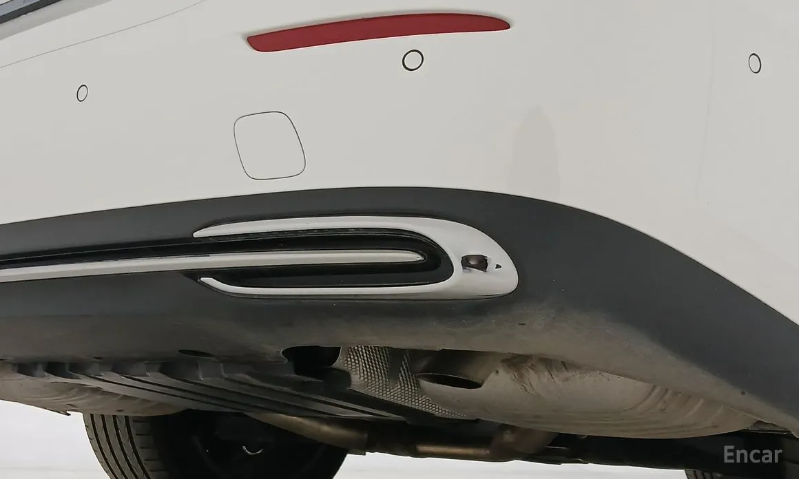 Фото 11 - Mercedes-Benz E-Class