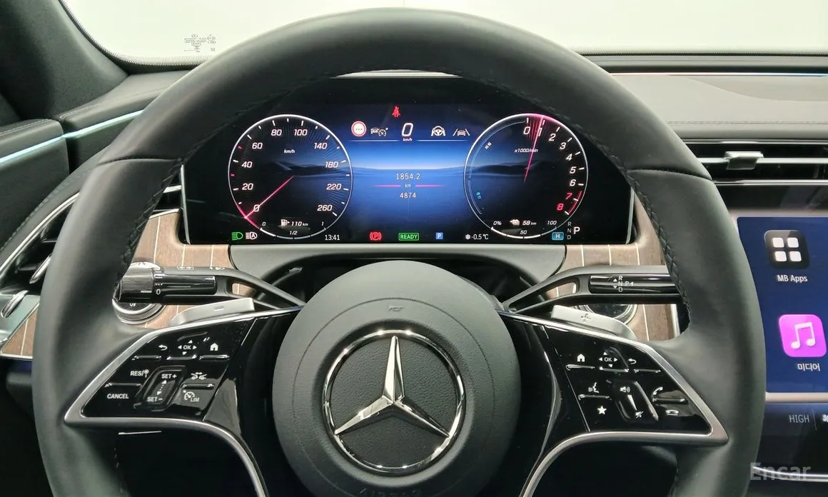 Фото 12 - Mercedes-Benz E-Class