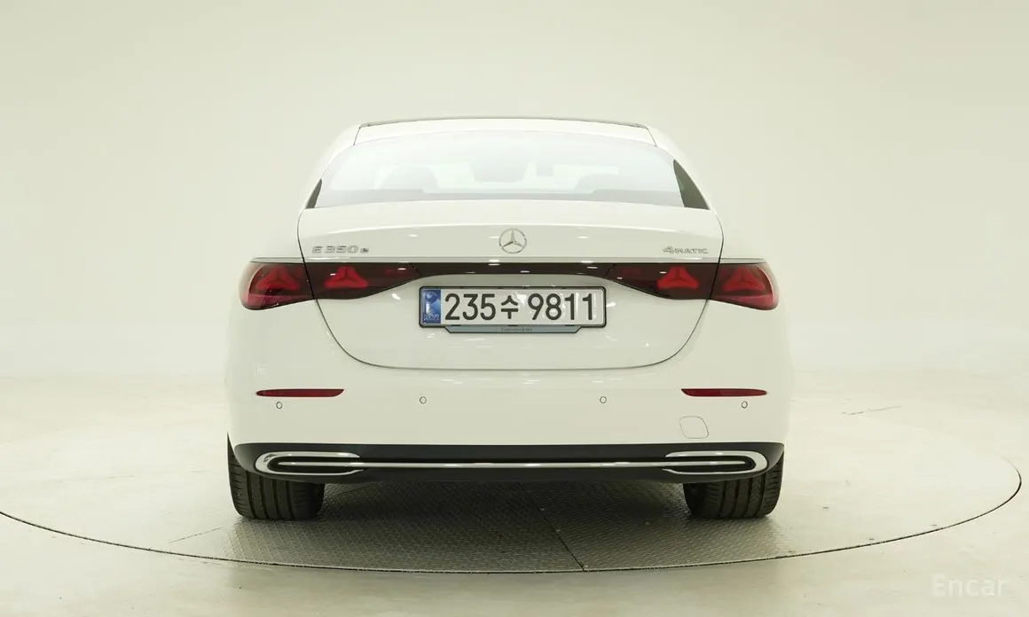 Фото 4 - Mercedes-Benz E-Class