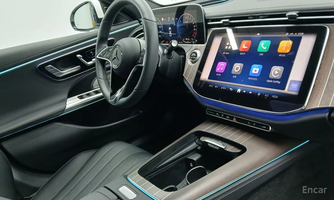 Фото 7 - Mercedes-Benz E-Class