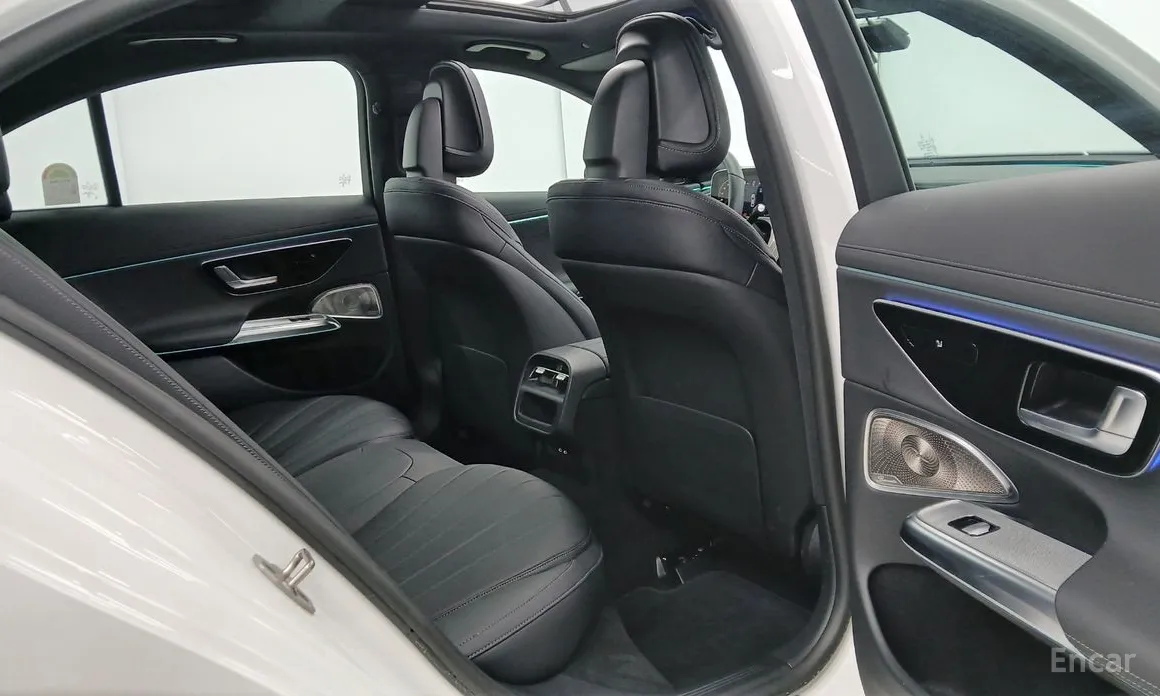 Фото 9 - Mercedes-Benz E-Class