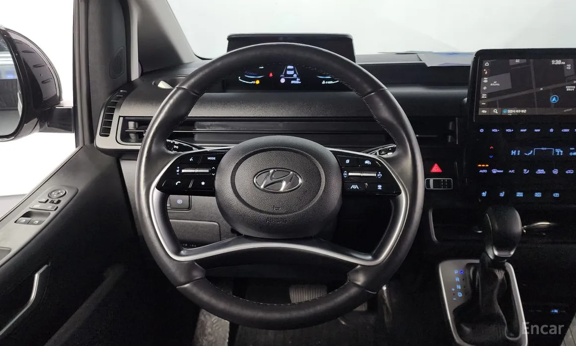 Фото 16 - Hyundai Staria