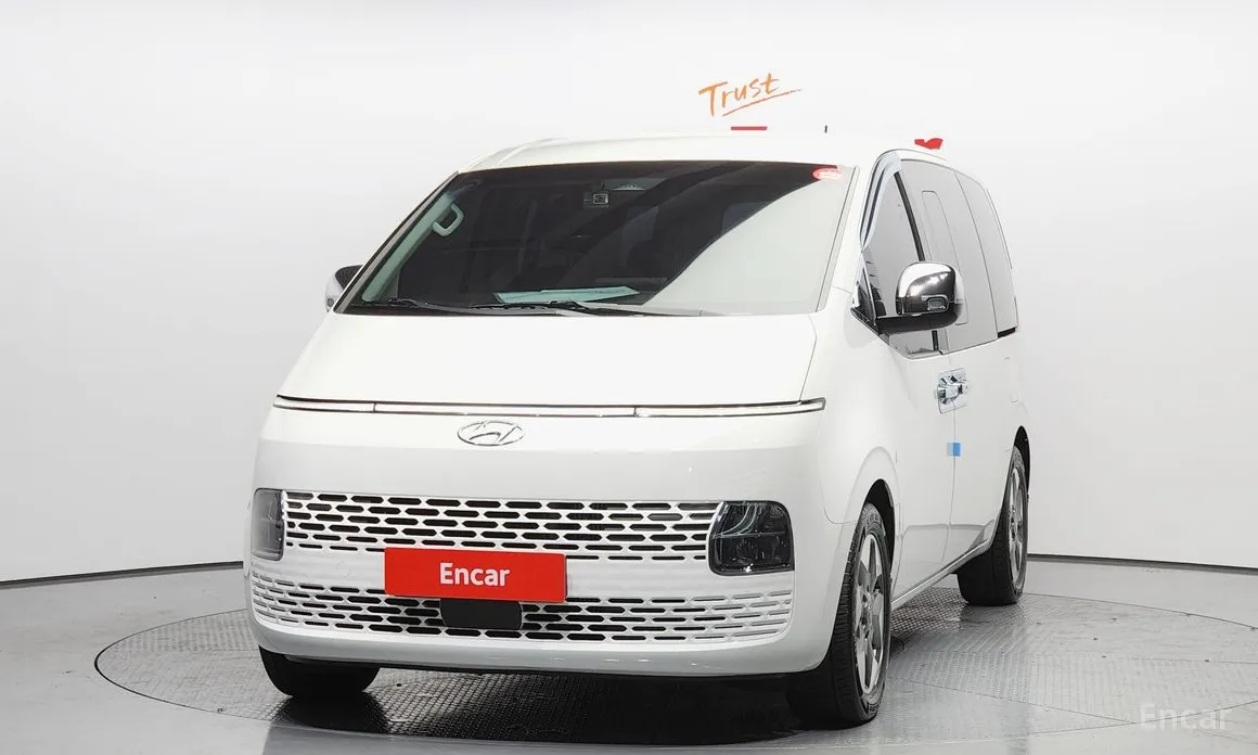 Фото 3 - Hyundai Staria