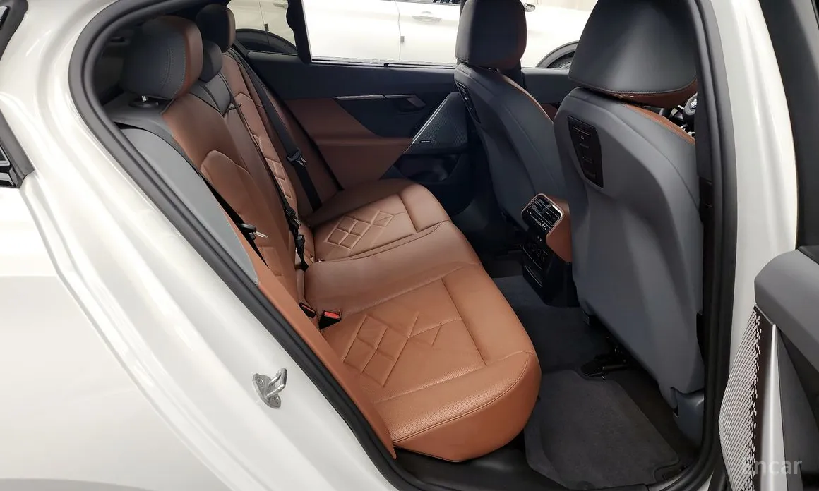 Фото 12 - BMW 5 Series