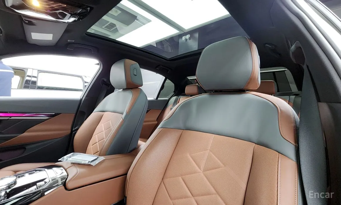 Фото 18 - BMW 5 Series