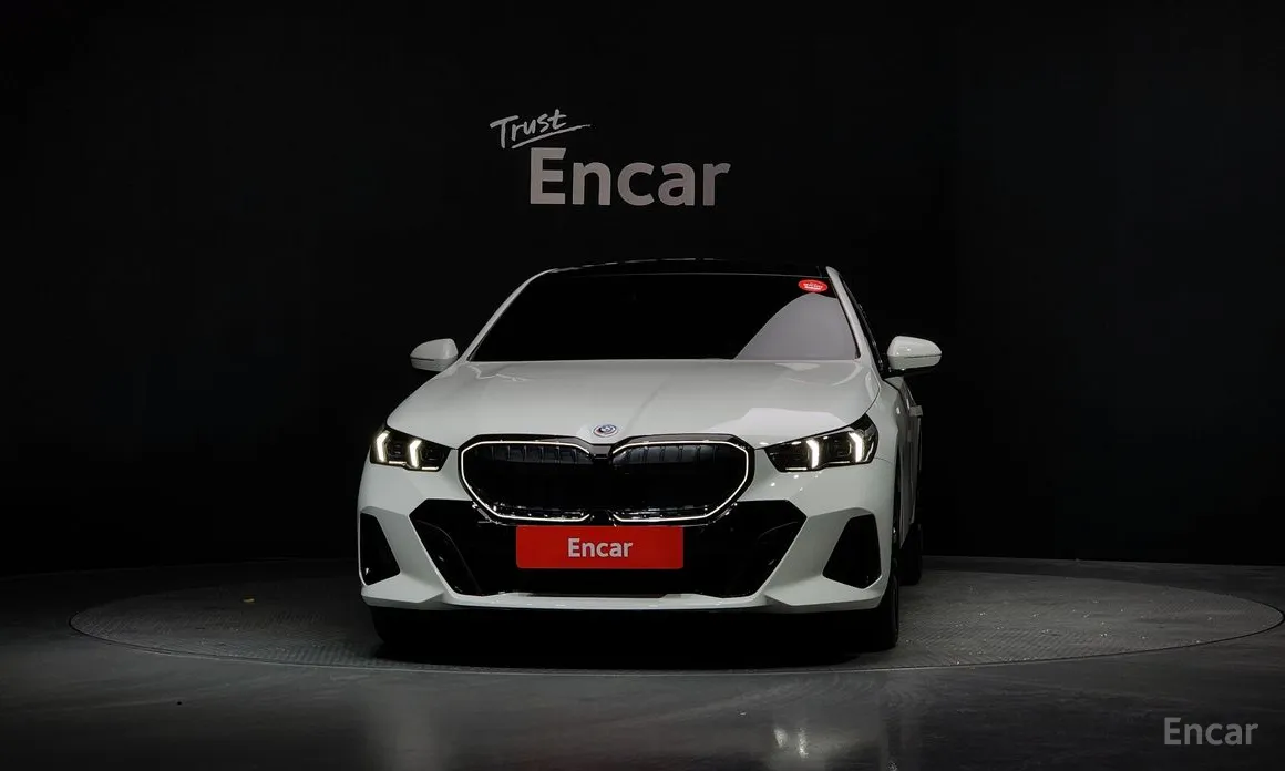 Фото 3 - BMW 5 Series