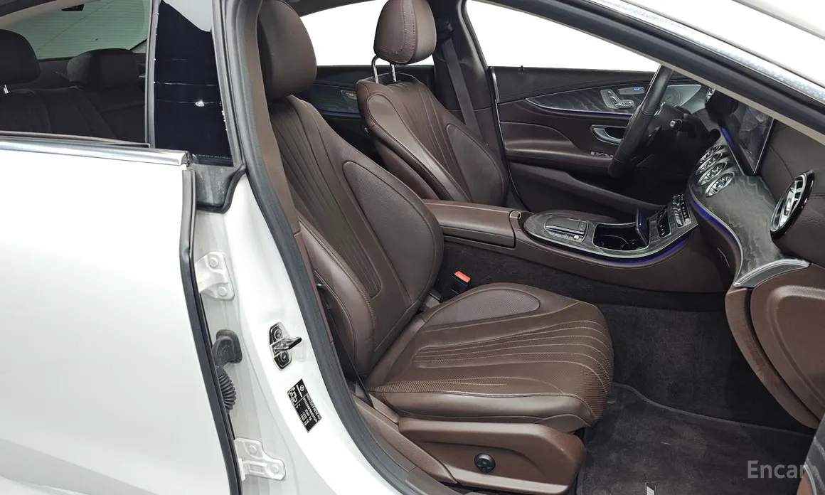 Фото 10 - Mercedes-Benz CLS-Class