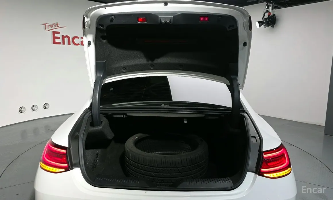 Фото 20 - Mercedes-Benz CLS-Class