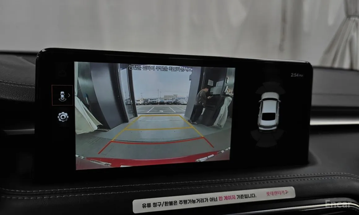 Фото 15 - Genesis G70