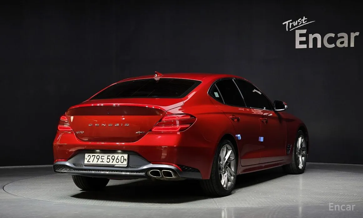 Фото 2 - Genesis G70