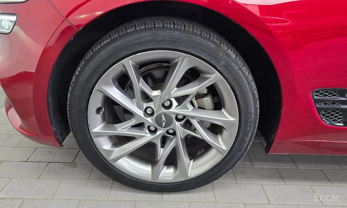 Фото 5 - Genesis G70