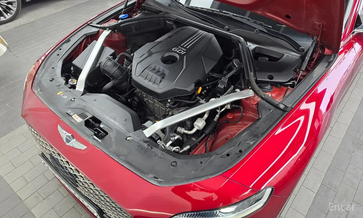 Фото 6 - Genesis G70