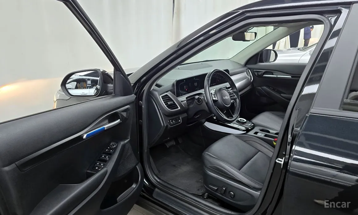 Фото 10 - Kia Seltos
