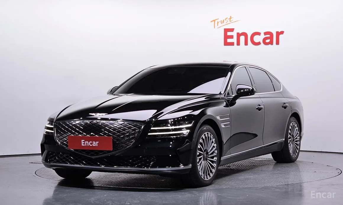 Фото 1 - Genesis G80