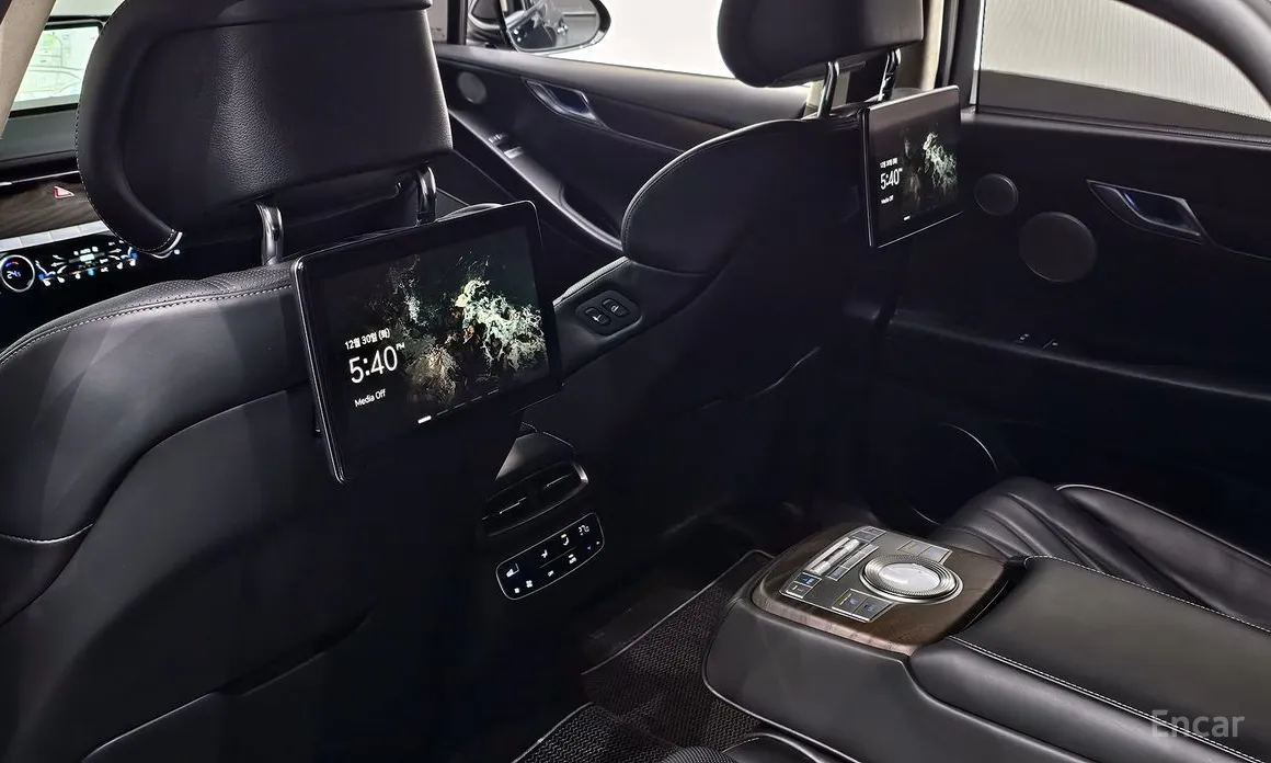 Фото 16 - Genesis G80