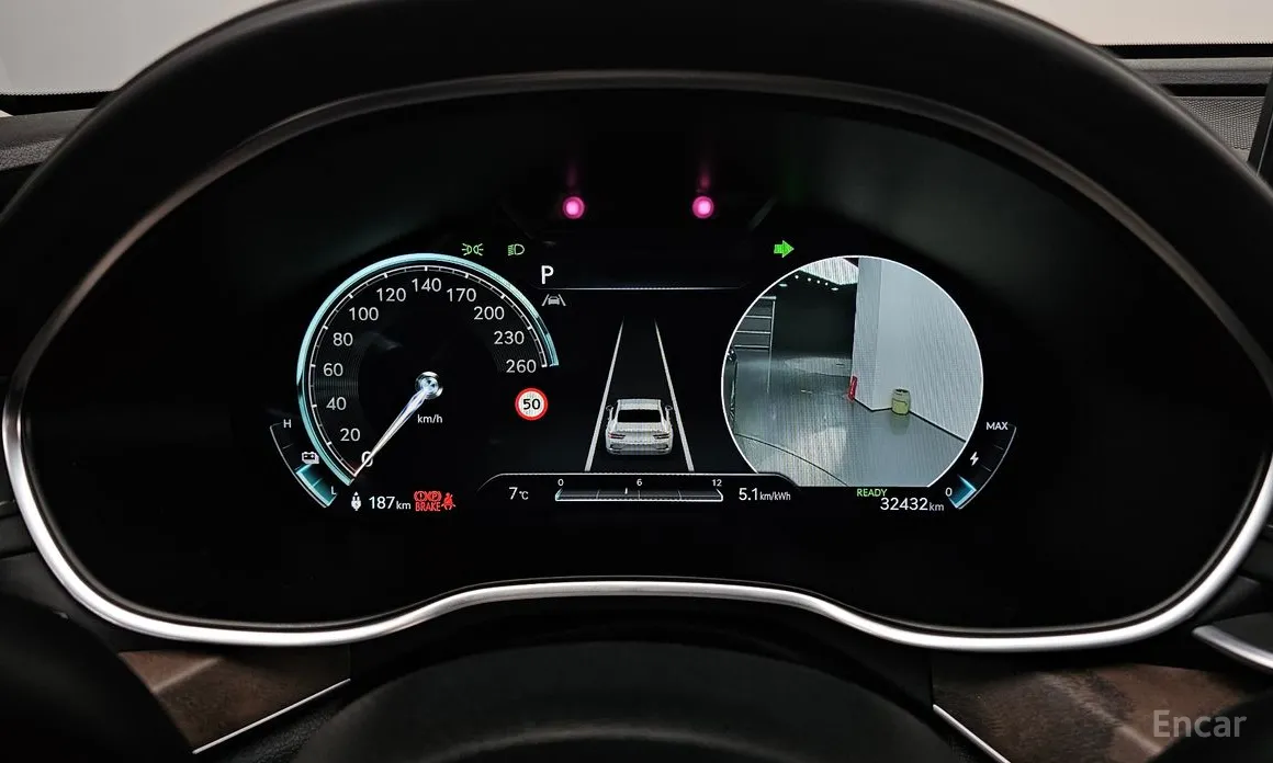 Фото 8 - Genesis G80