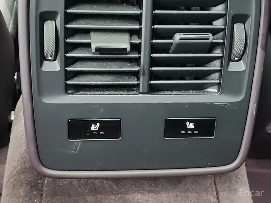 Фото 13 - Porsche Taycan