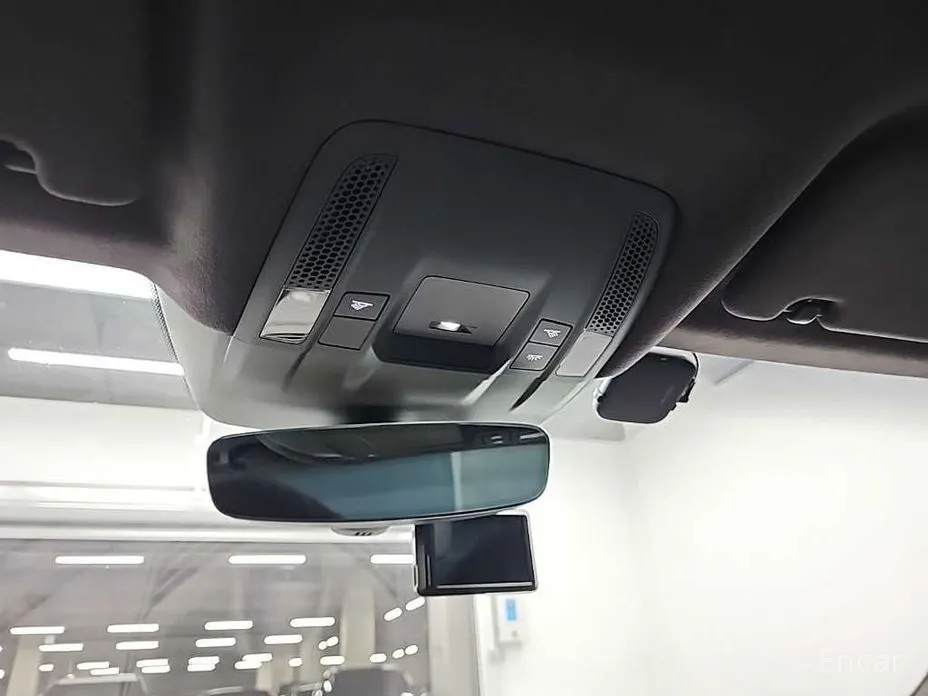 Фото 16 - Porsche Taycan