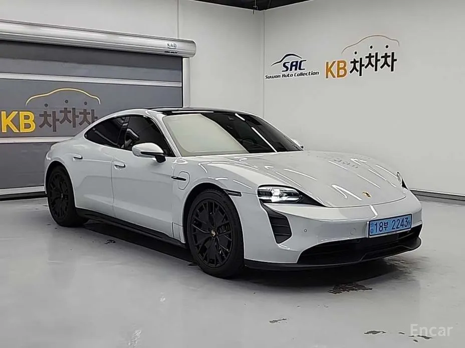 Фото 4 - Porsche Taycan