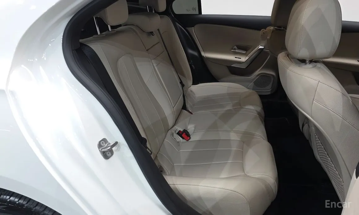 Фото 11 - Mercedes-Benz A-Class