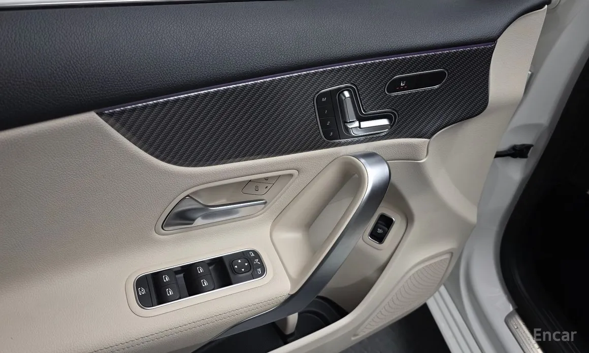 Фото 14 - Mercedes-Benz A-Class