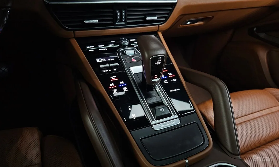 Фото 9 - Porsche Cayenne