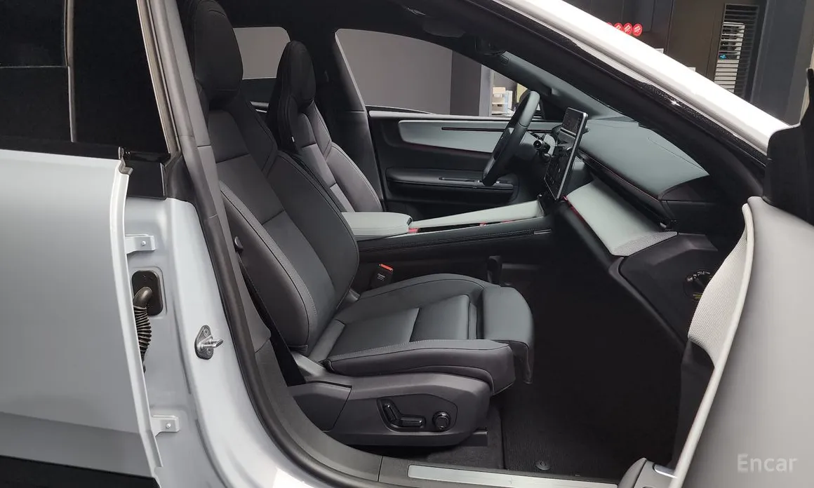 Фото 11 - Polestar 4