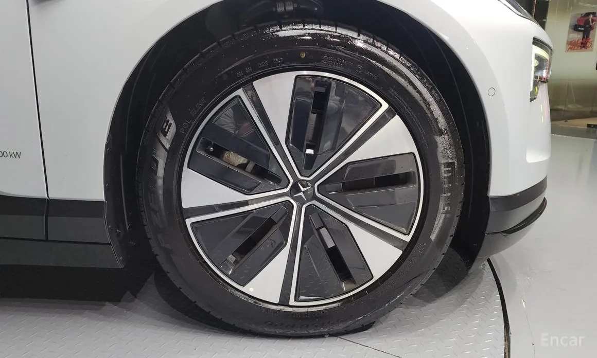 Фото 5 - Polestar 4