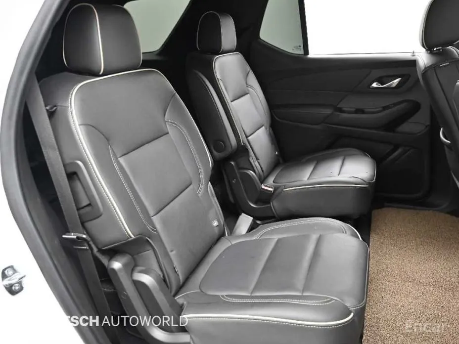 Фото 12 - Chevrolet Traverse