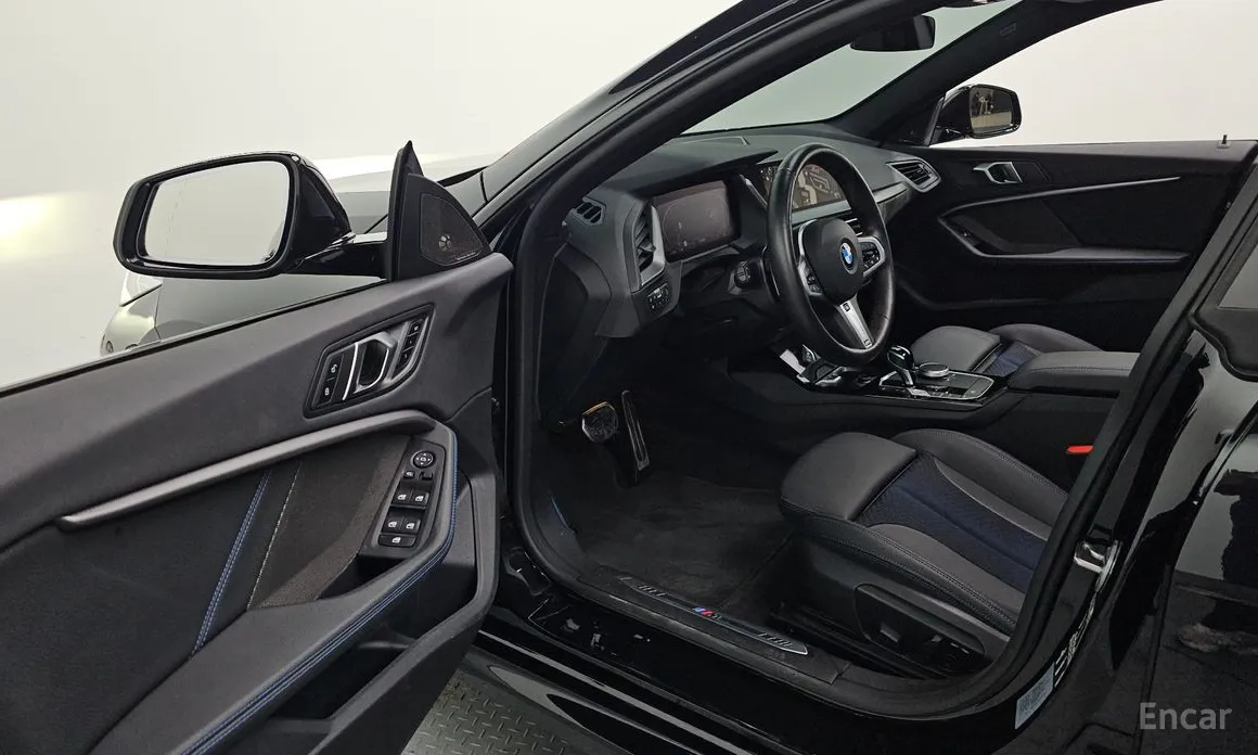 BMW 2 Series 2020 220i M Sports