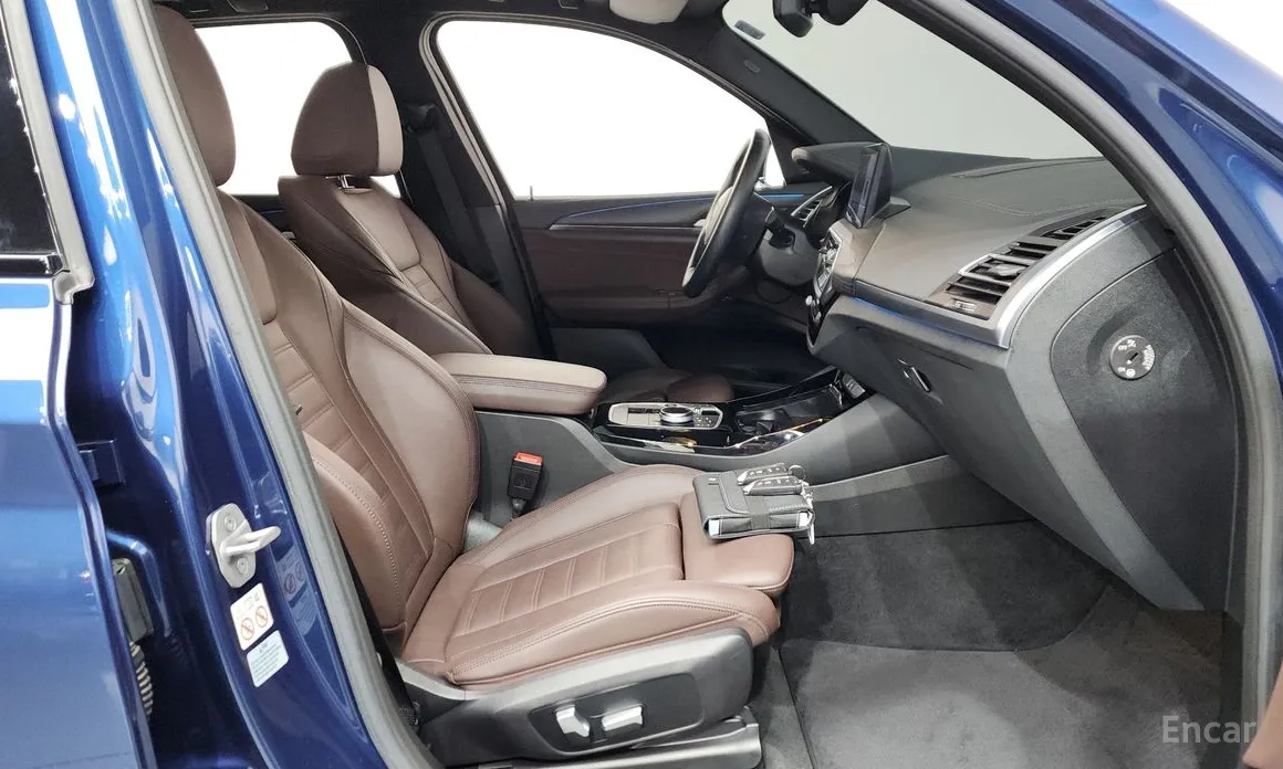 Фото 11 - BMW iX3