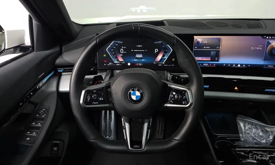 Фото 13 - BMW 5 Series