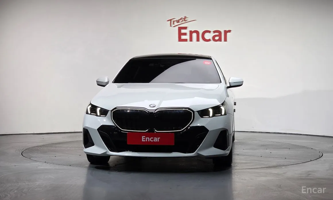 Фото 3 - BMW 5 Series