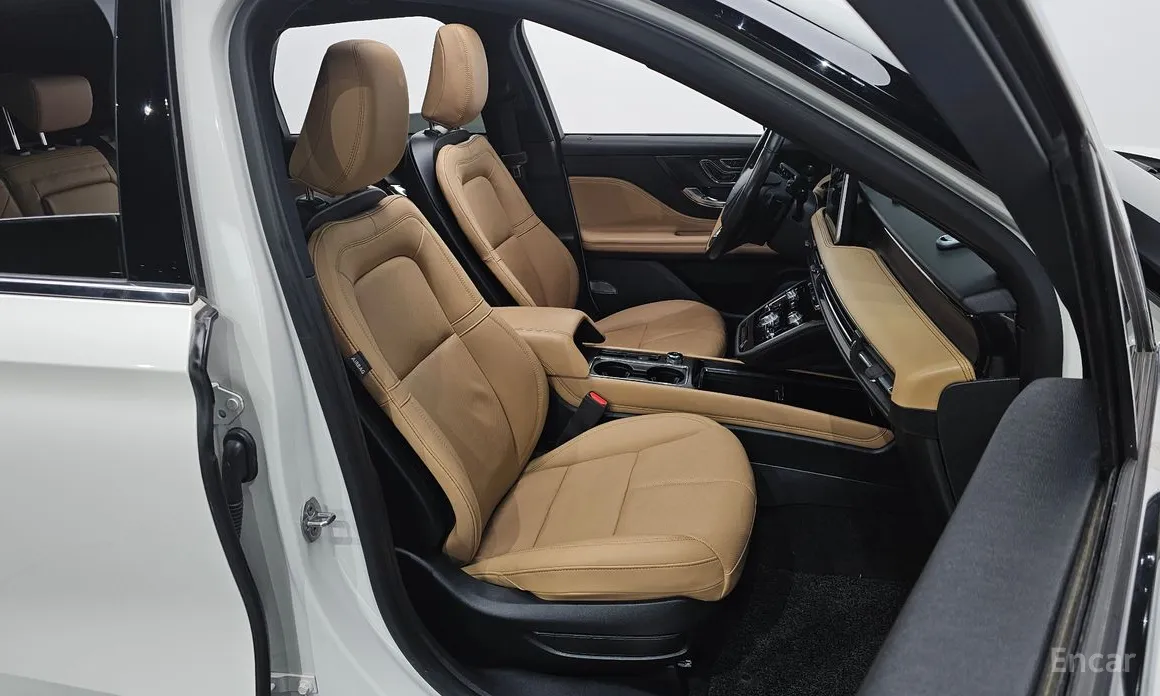 Фото 10 - Lincoln Corsair