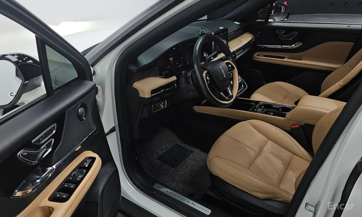 Фото 11 - Lincoln Corsair