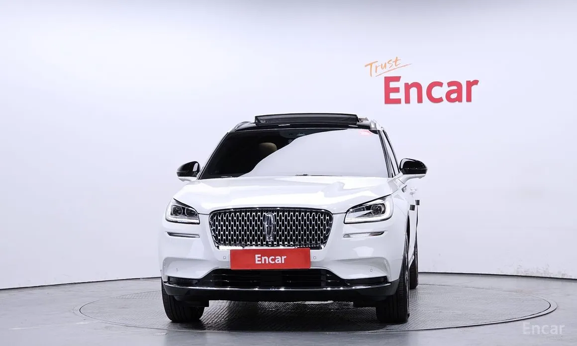 Фото 3 - Lincoln Corsair