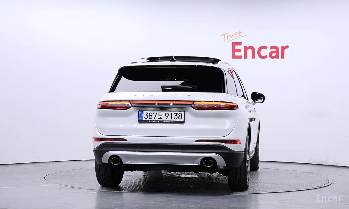 Фото 4 - Lincoln Corsair