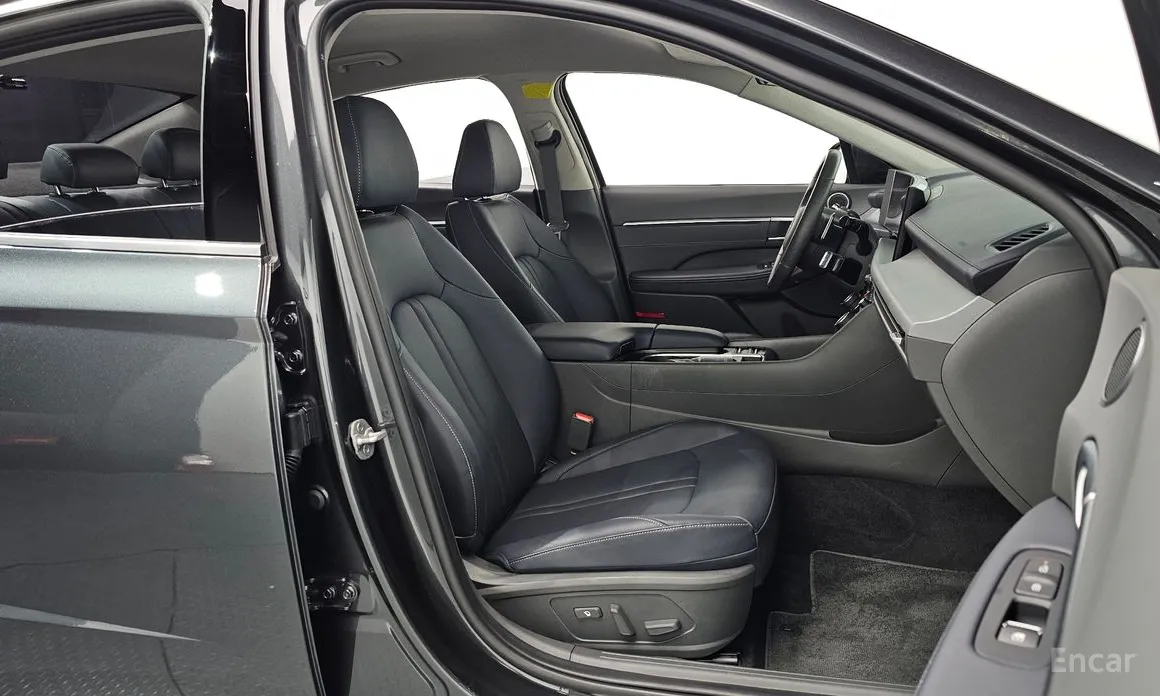 Фото 10 - Hyundai Sonata