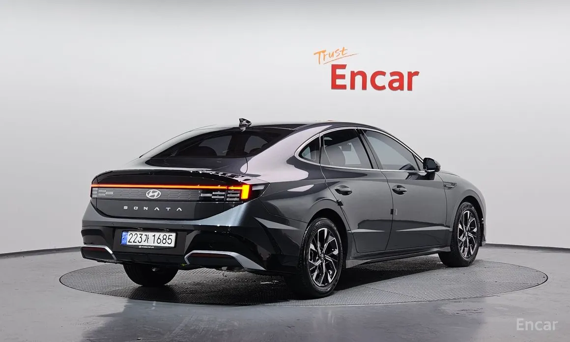 Фото 2 - Hyundai Sonata