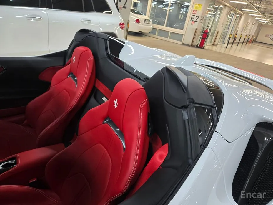 Фото 15 - Ferrari SF90