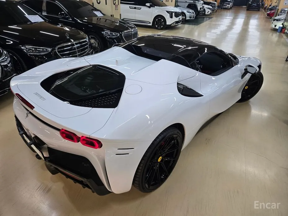 Фото 2 - Ferrari SF90