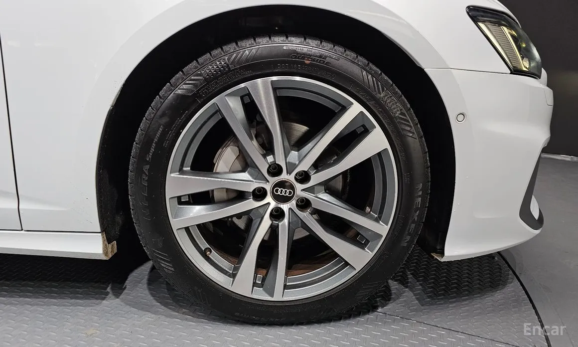 Фото 5 - Audi A6