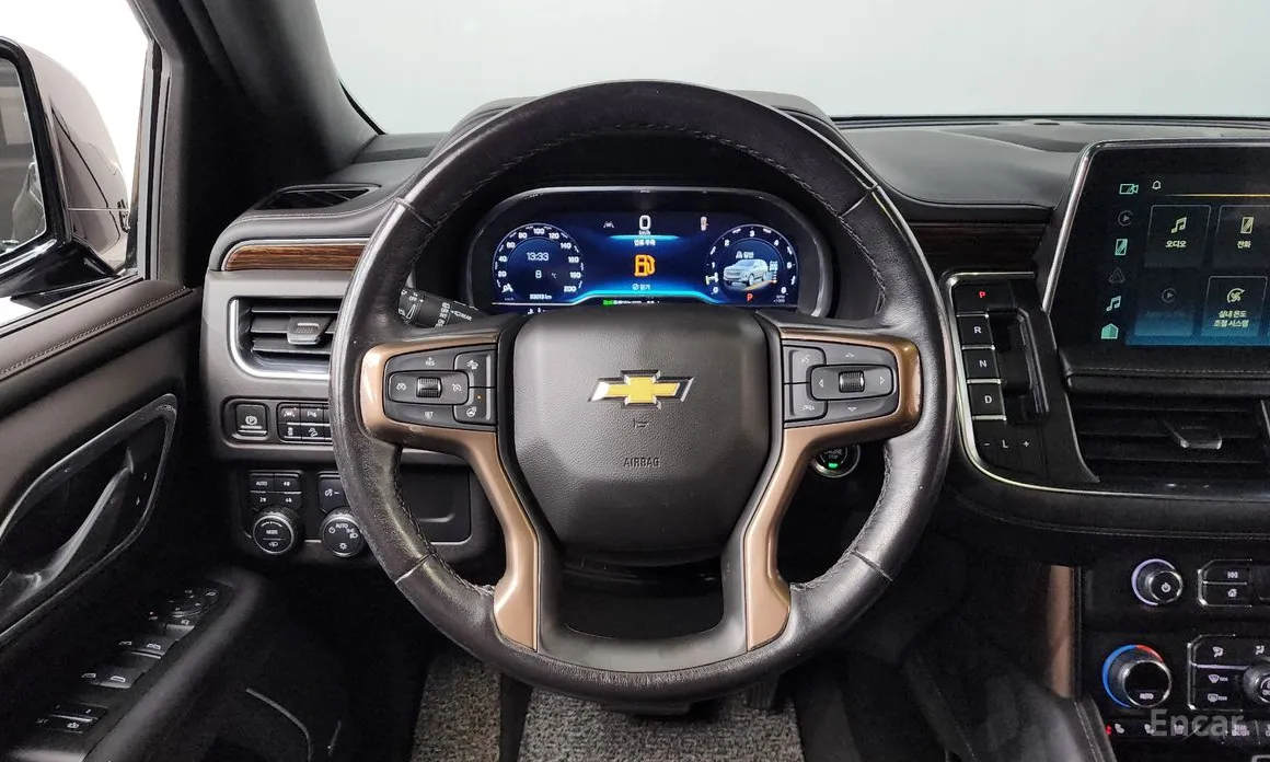 Фото 13 - Chevrolet Tahoe