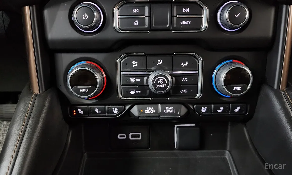 Фото 18 - Chevrolet Tahoe