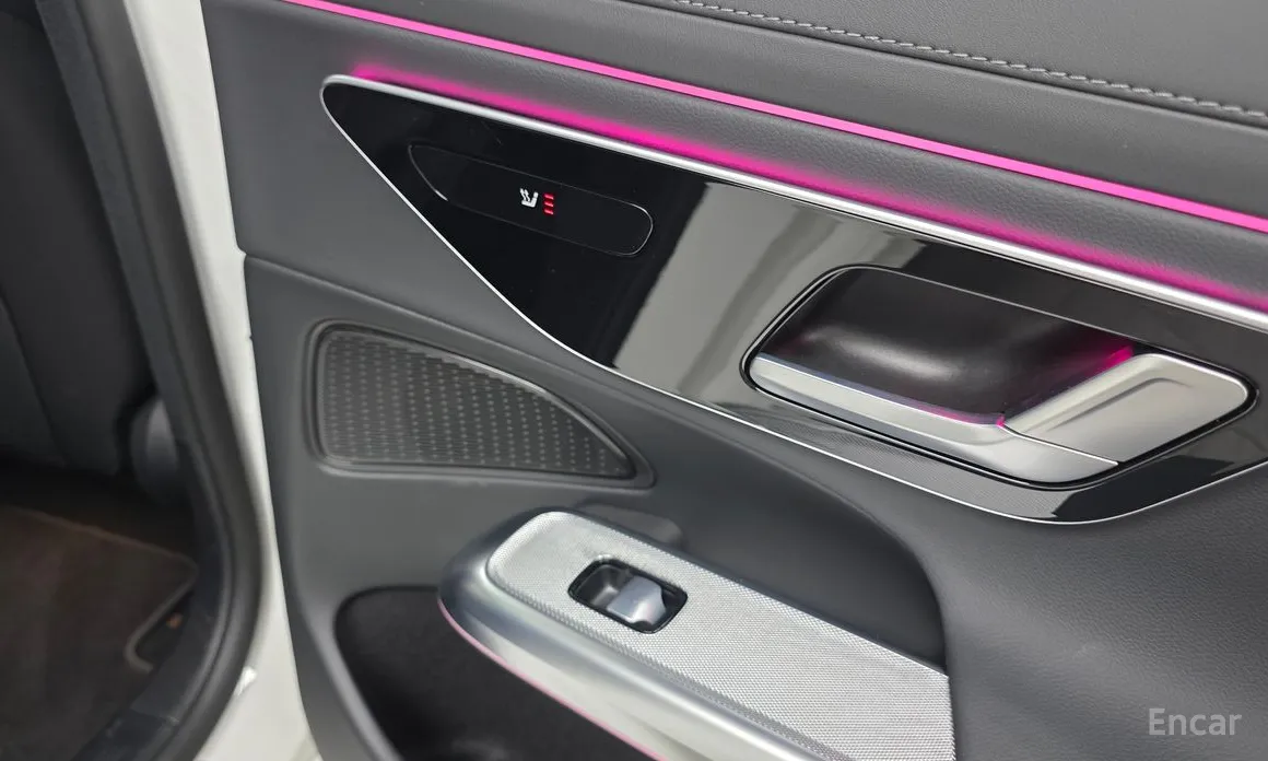 Фото 18 - Mercedes-Benz E-Class