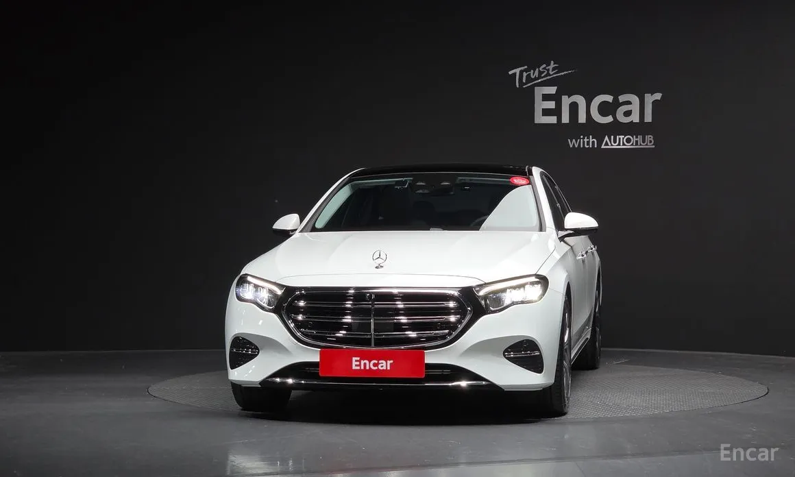 Фото 3 - Mercedes-Benz E-Class